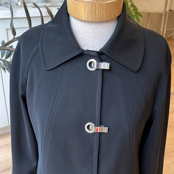 EUC London Fog black round neck silver clasp front fully lined heavier rain coat - Picture 3 of 10